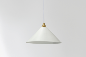 Biała lampa loftowa